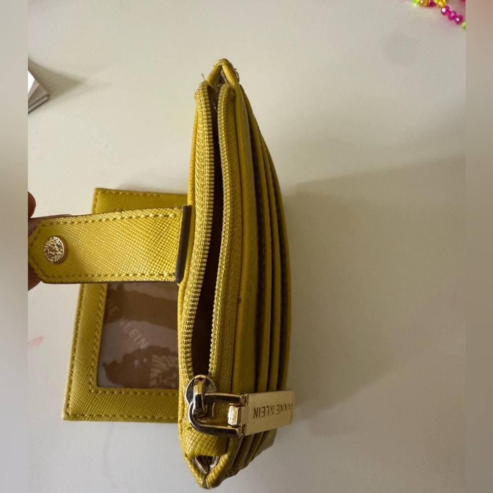 Anne Klein Mustard Yellow Card Holder - Picture 4 of 4